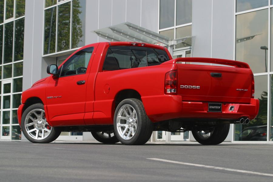  Dodge Ram SRT10 by Startech 2005 года  (фото 8 из 10)
